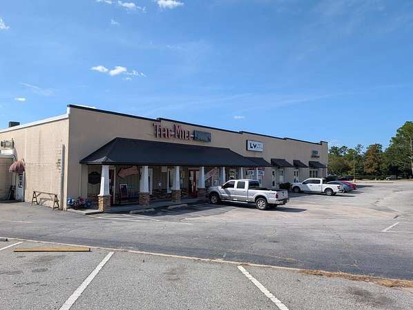 4 Acres of Improved Commercial Land for Sale in Valdosta, Georgia