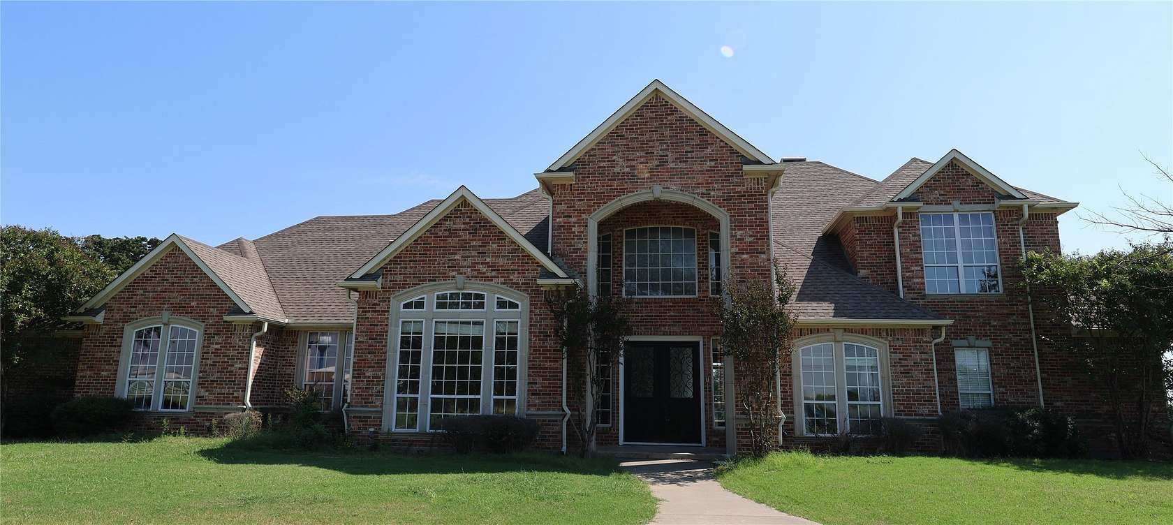 19.8 Acres of Land with Home for Lease in Cross Roads, Texas