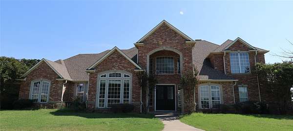 19.8 Acres of Land with Home for Lease in Cross Roads, Texas