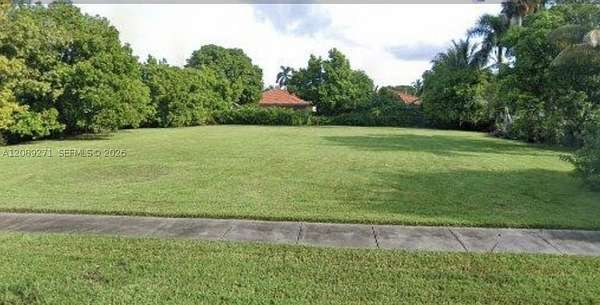 0.43 Acres of Land for Sale in Miami, Florida