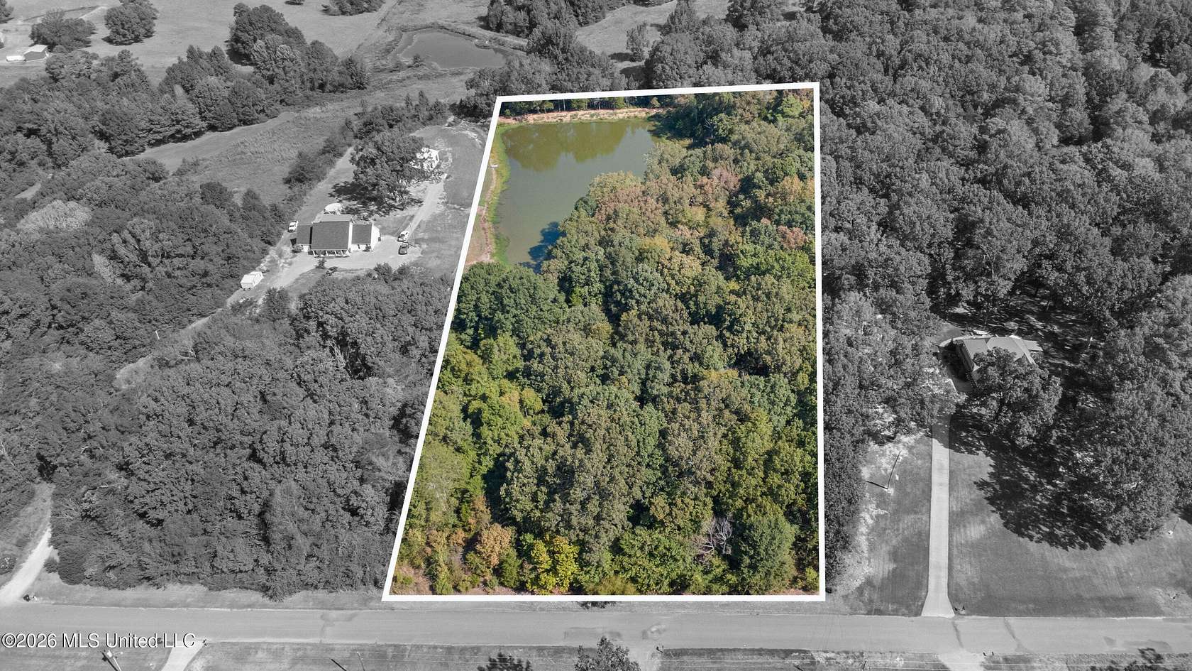 5.4 Acres of Residential Land for Sale in Coldwater, Mississippi