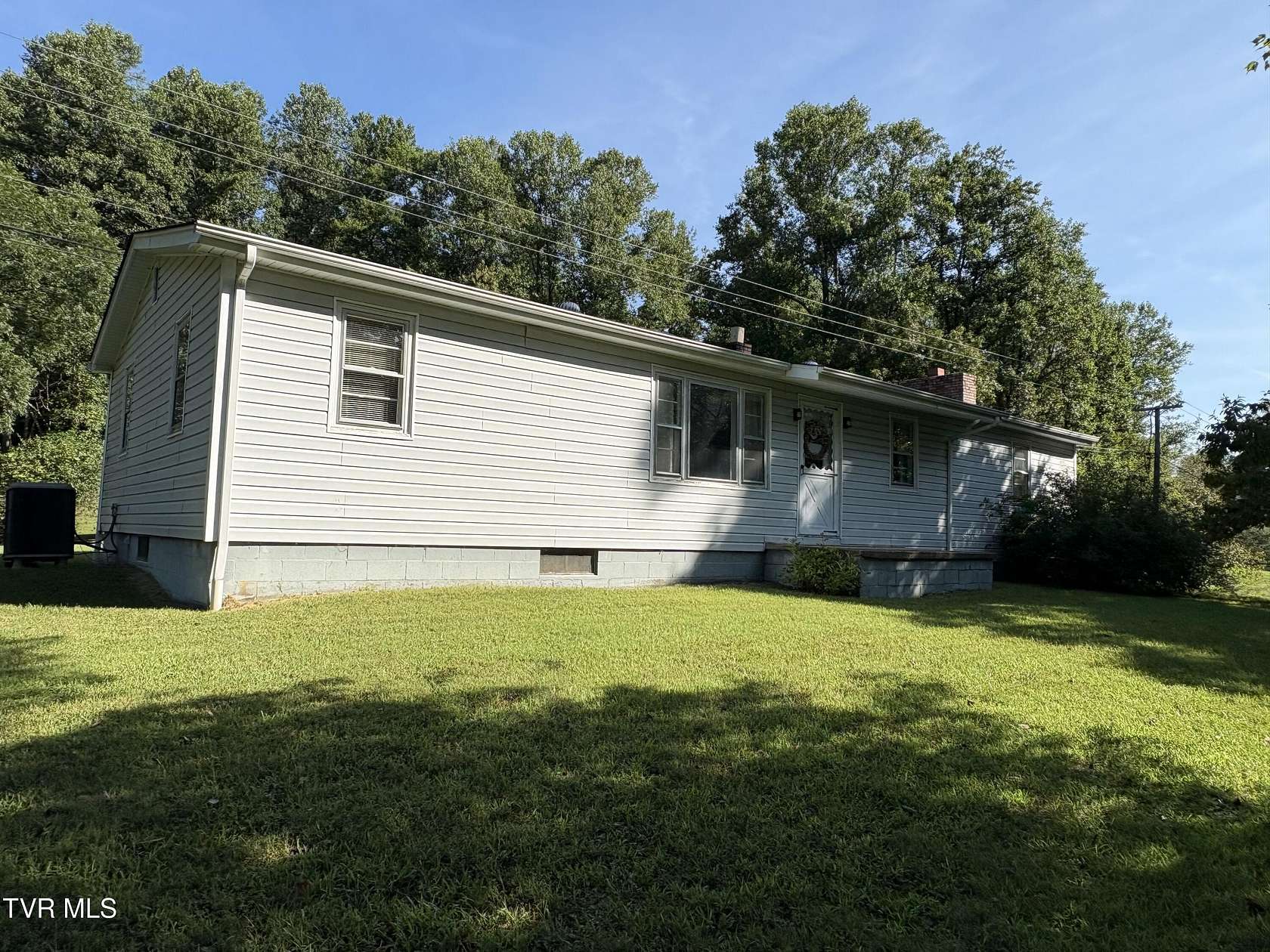 5 Acres of Land with Home for Auction in Gate City, Virginia