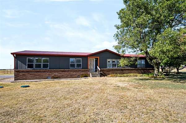 5.16 Acres of Land with Home for Sale in El Reno, Oklahoma