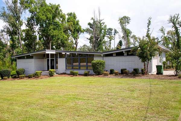 1.9 Acres of Land with Home for Sale in Hazlehurst, Georgia