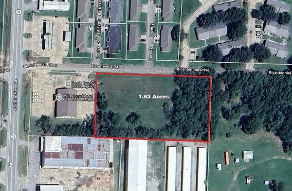 1.63 Acres of Commercial Land for Sale in Bonham, Texas