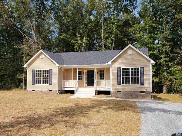 1.55 Acres of Land with Home for Sale in Louisa, Virginia