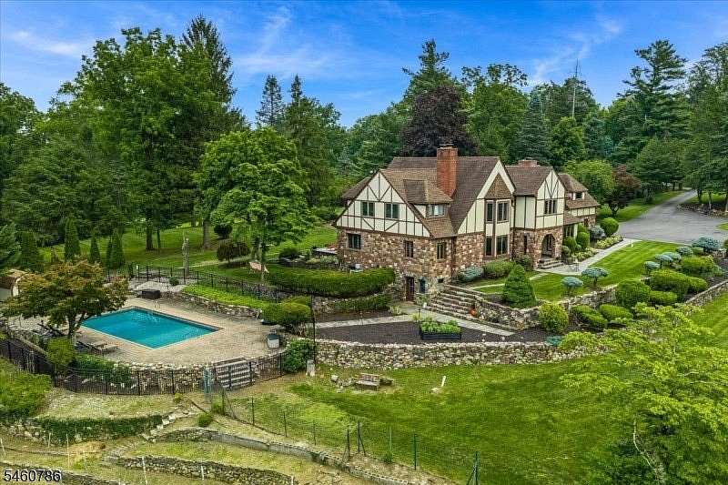 2 Acres of Land with Home for Sale in Kinnelon, New Jersey