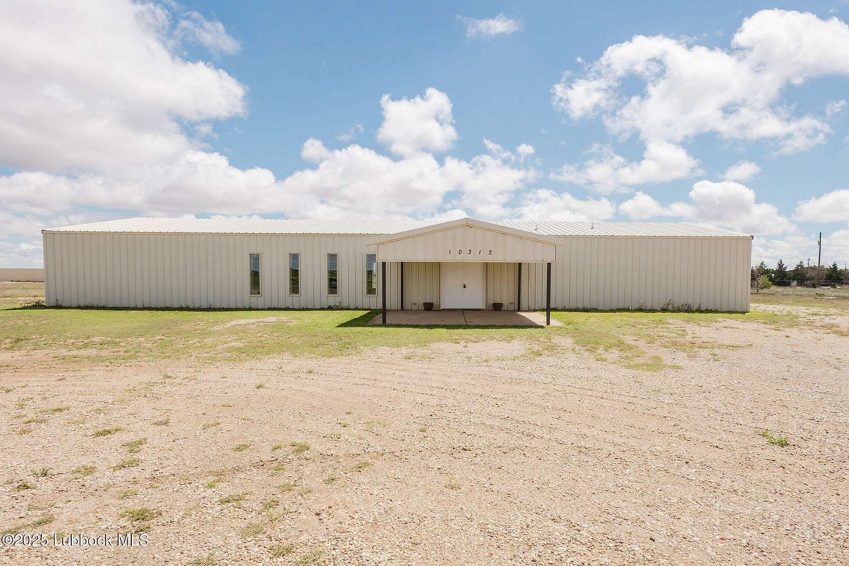 5 Acres of Improved Commercial Land for Sale in Lubbock, Texas
