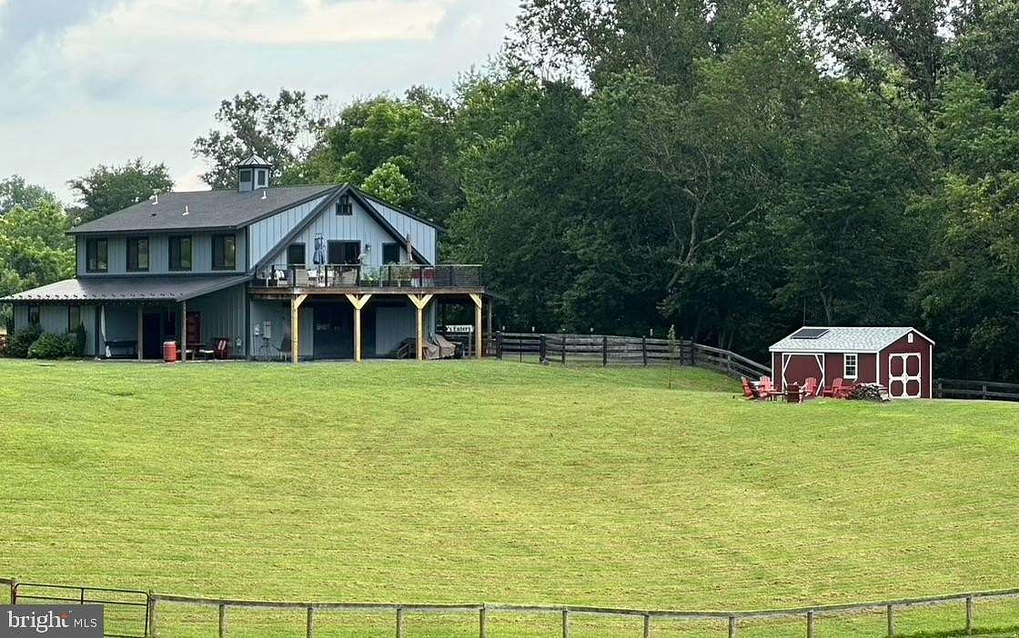 10.4 Acres of Land with Home for Lease in Middleburg, Virginia