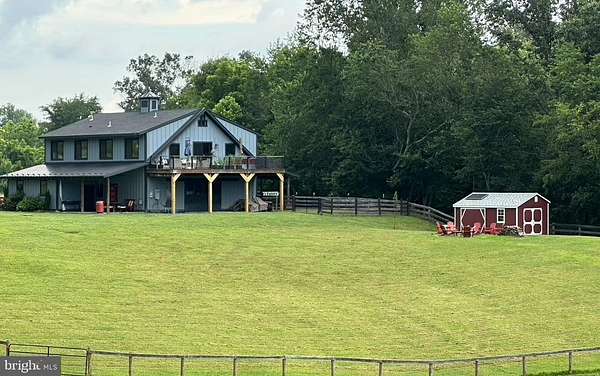 10.4 Acres of Land with Home for Lease in Middleburg, Virginia