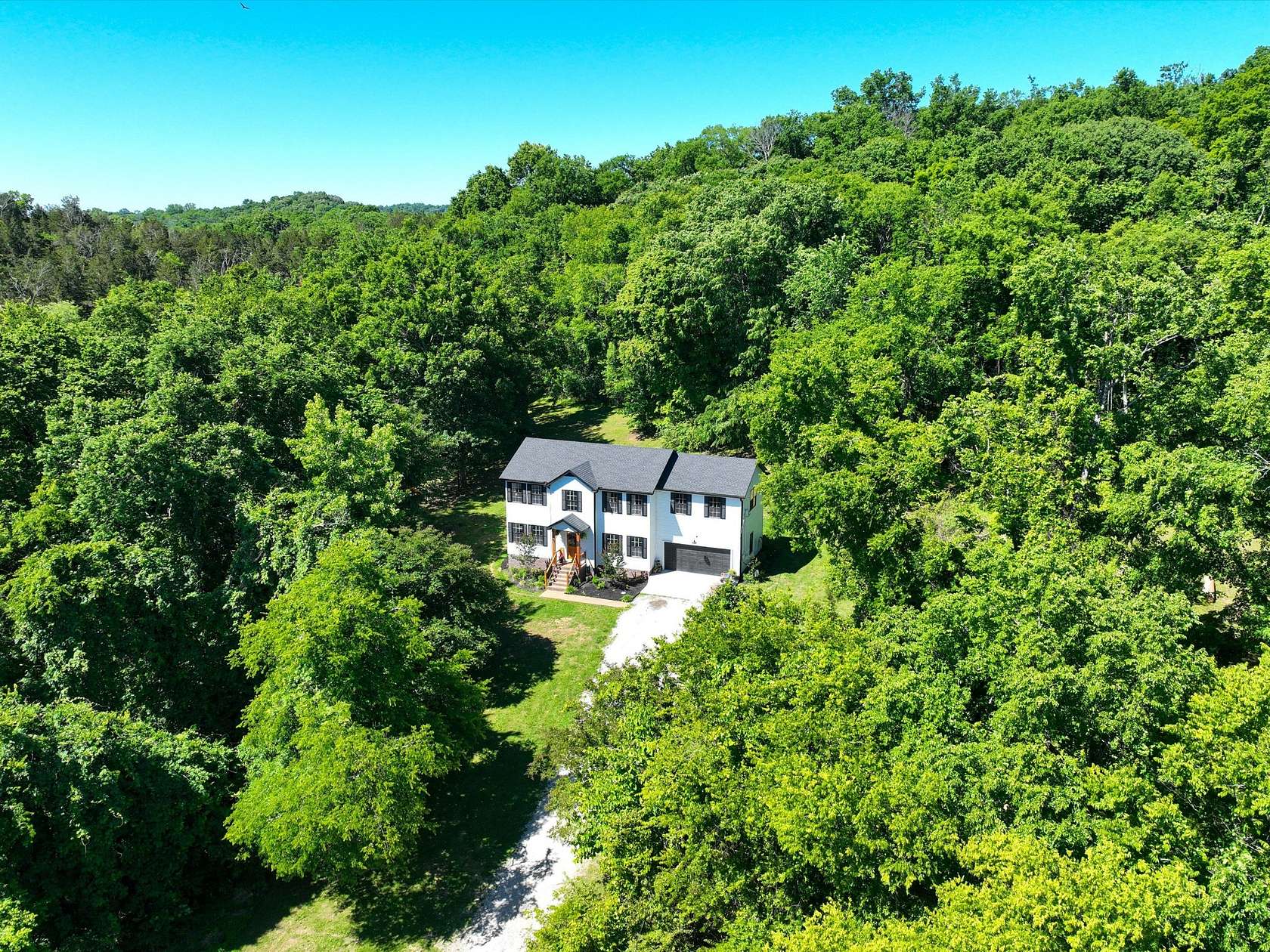 4.38 Acres of Land with Home for Sale in Columbia, Tennessee