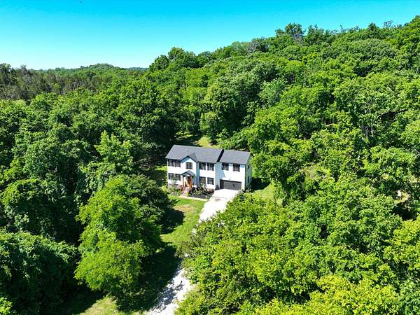 4.38 Acres of Land with Home for Sale in Columbia, Tennessee