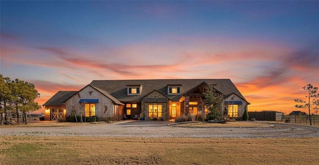 8 Acres of Land with Home for Sale in Piedmont, Oklahoma