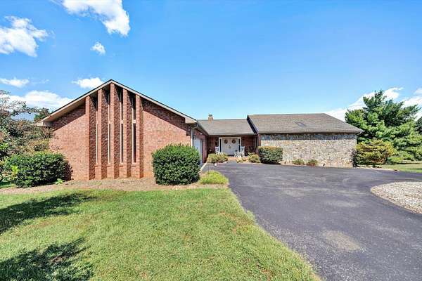 1.54 Acres of Land with Home for Sale in Vinton, Virginia