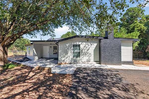 2.6 Acres of Land with Home for Sale in Braselton, Georgia