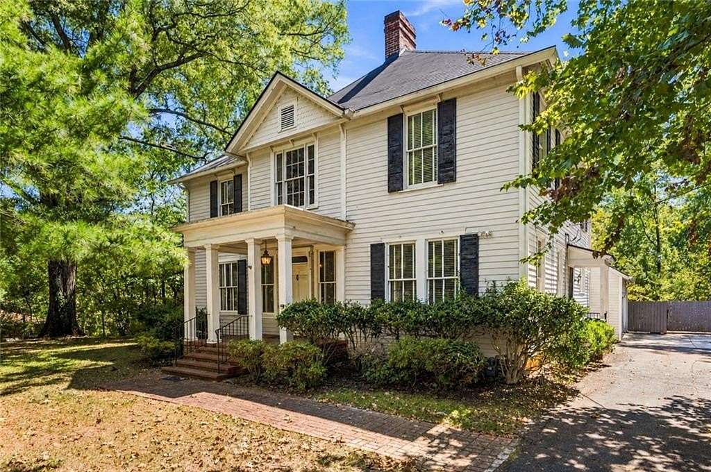 2.65 Acres of Land with Home for Sale in Marietta, Georgia