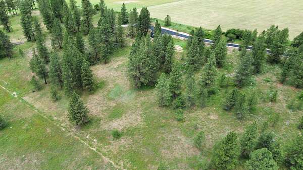 3.1 Acres of Residential Land for Sale in Valleyford, Washington