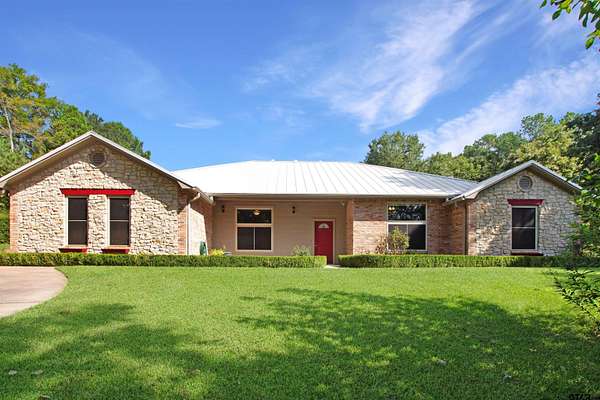 2.77 Acres of Land with Home for Sale in Whitehouse, Texas