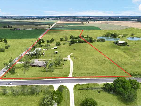 11 Acres of Mixed-Use Land for Sale in Elgin, Texas