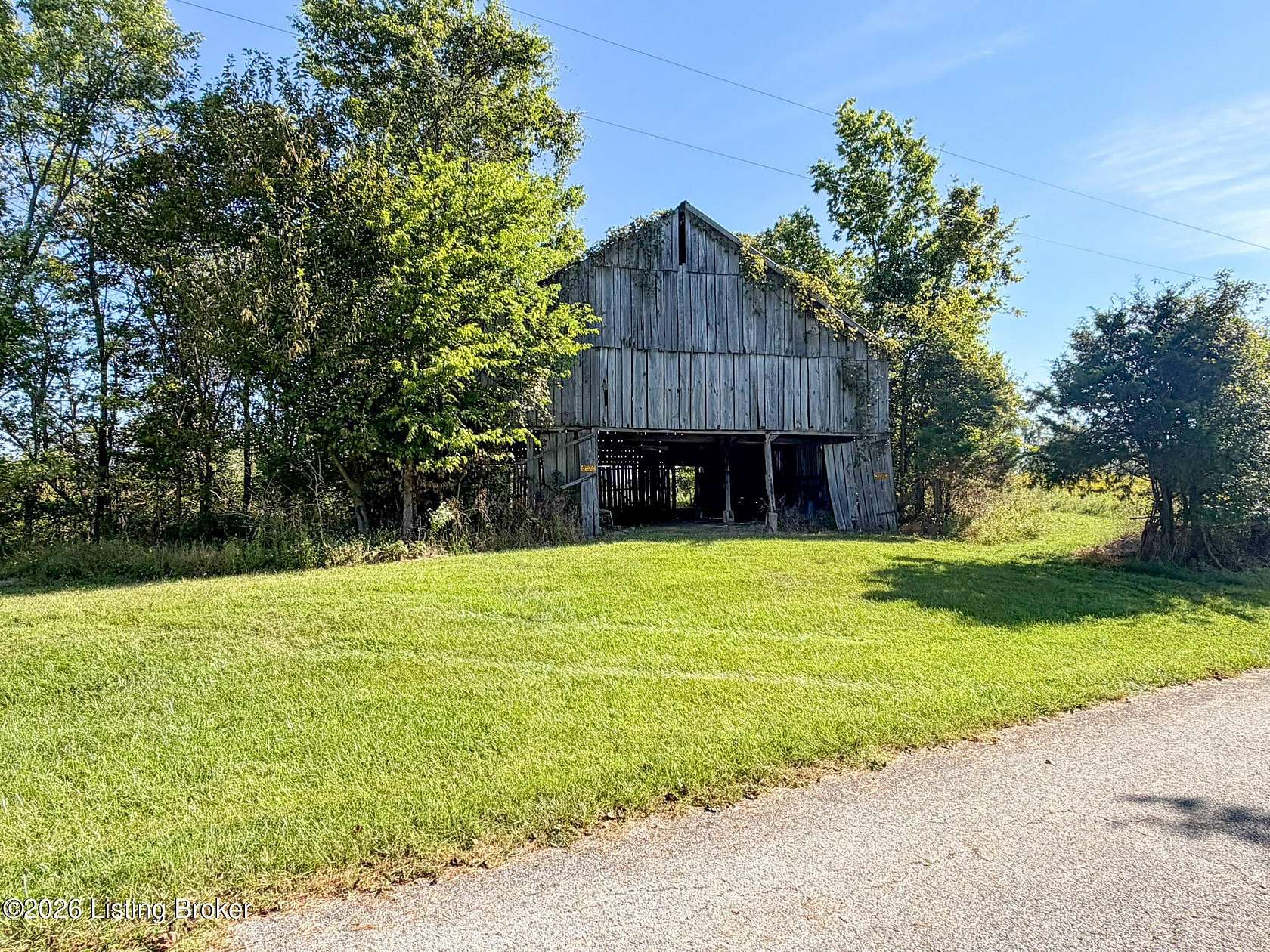 18.4 Acres of Recreational & Residential Land for Sale in Waddy, Kentucky