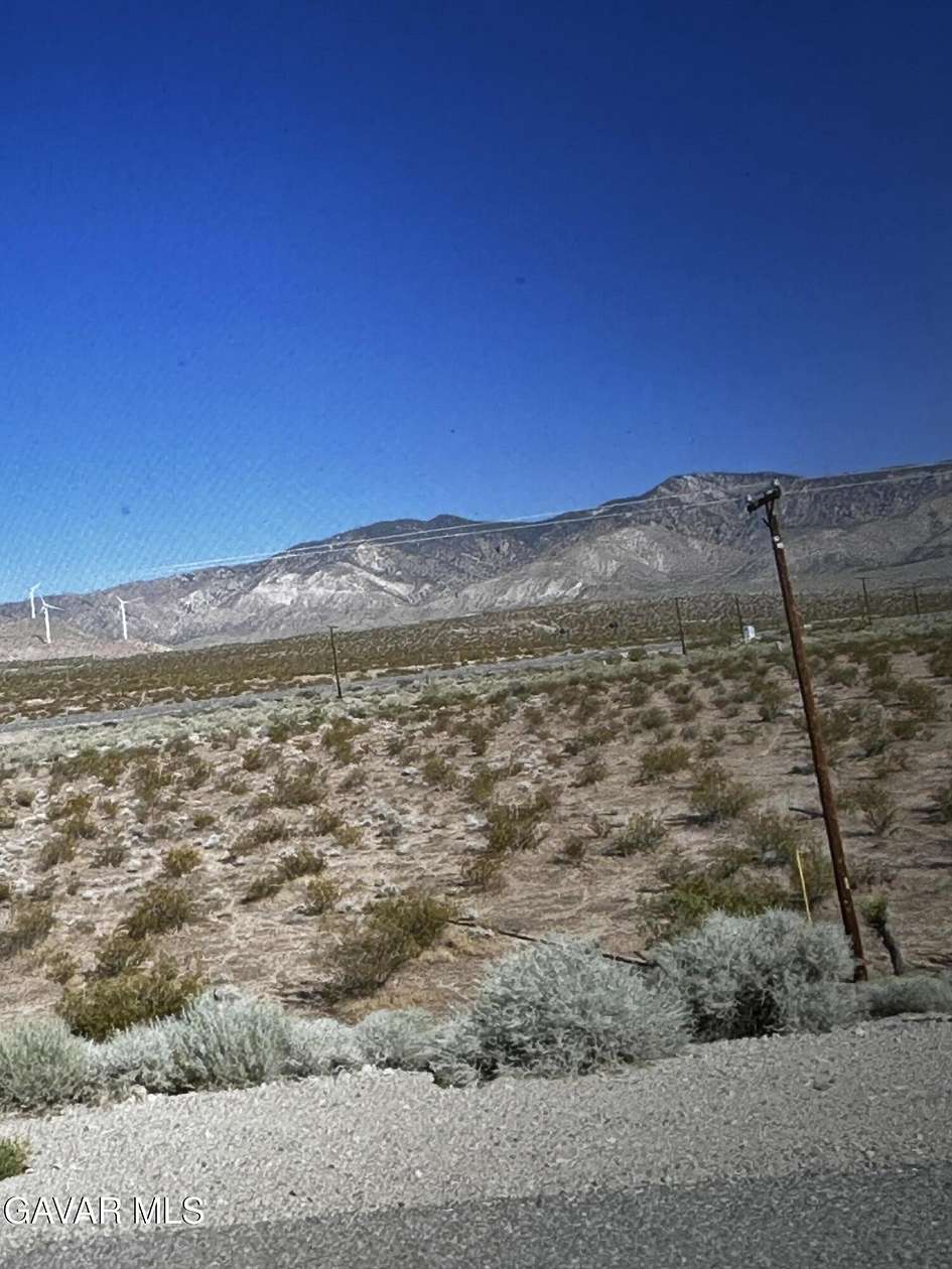 2.89 Acres of Land for Sale in Mojave, California