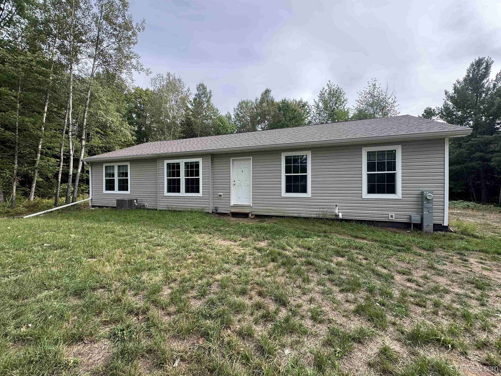 11.9 Acres of Land with Home for Sale in Iron Mountain, Michigan
