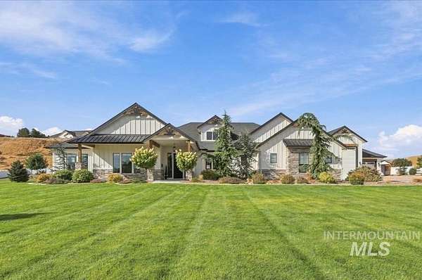1.82 Acres of Land with Home for Sale in Marsing, Idaho