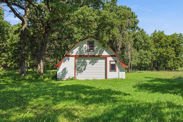 5.83 Acres of Residential Land for Sale in Blue Earth, Minnesota