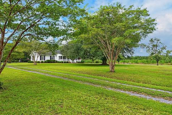 30 Acres of Land with Home for Sale in Andrews, South Carolina
