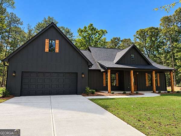 4.77 Acres of Land with Home for Sale in Jackson, Georgia