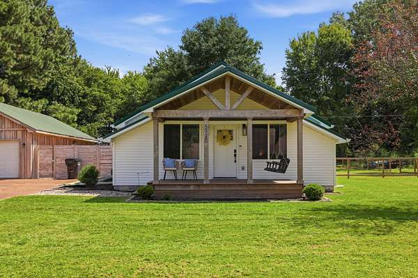 1.83 Acres of Land with Home for Sale in West Paducah, Kentucky