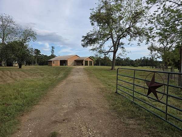 20 Acres of Land with Home for Sale in Newton, Texas
