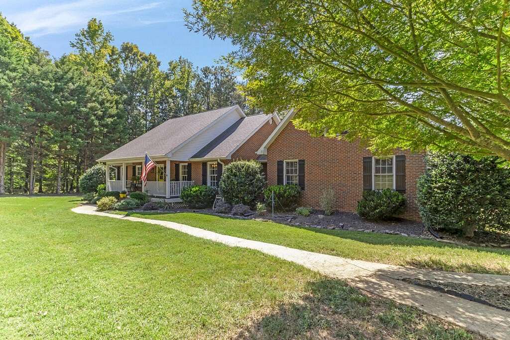 9 Acres of Land with Home for Sale in Greenwood, South Carolina