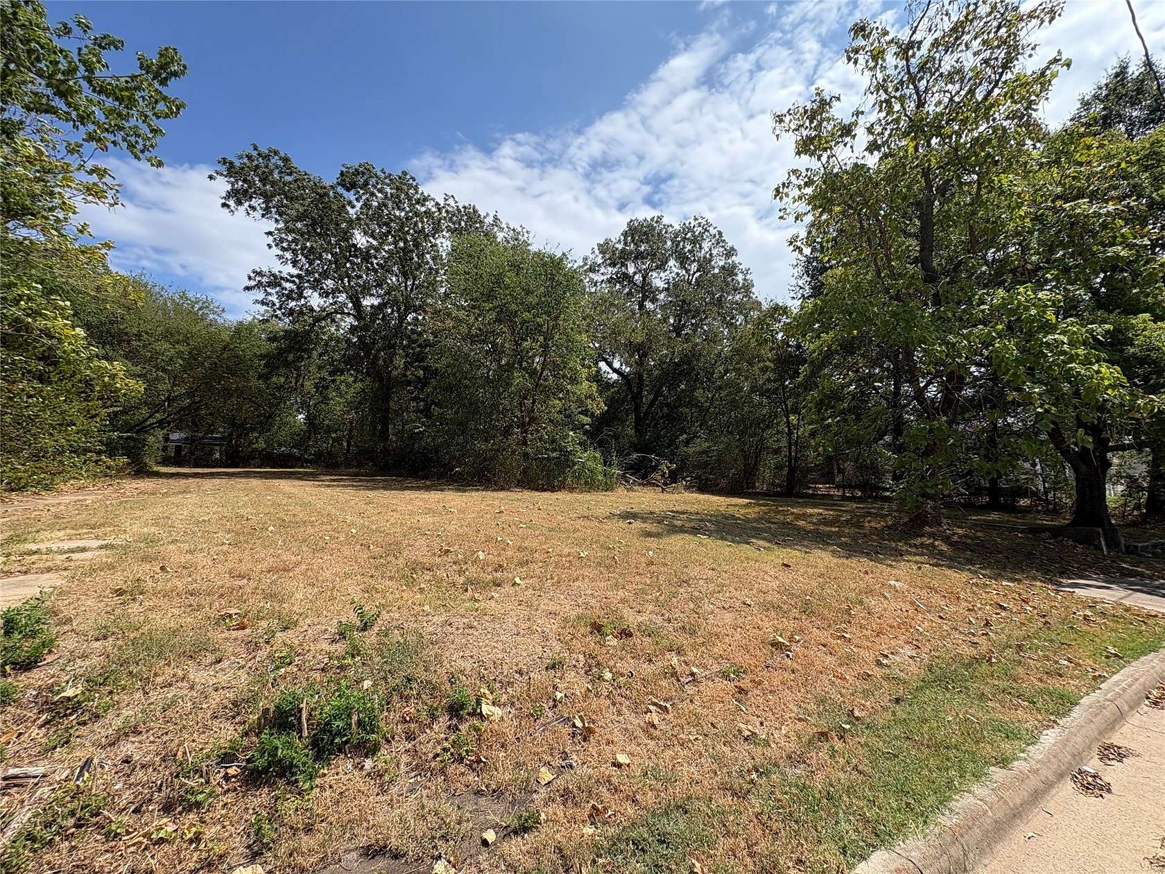 0.22 Acres of Residential Land for Sale in Paris, Texas