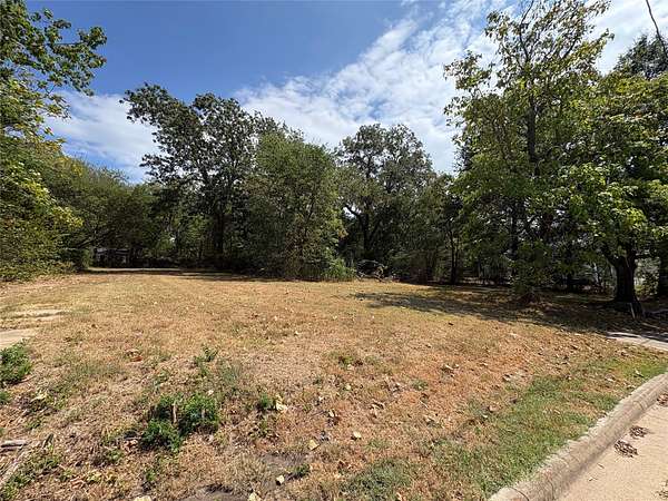0.17 Acres of Residential Land for Sale in Paris, Texas