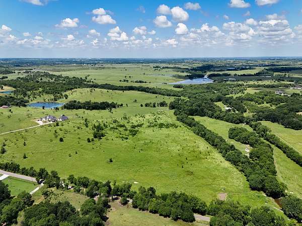 22.3 Acres of Agricultural & Residential Land for Sale in Ennis, Texas