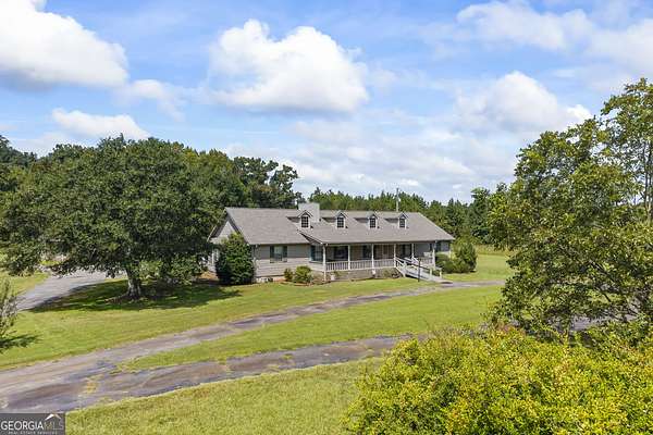 18 Acres of Land with Home for Sale in Martin, Georgia