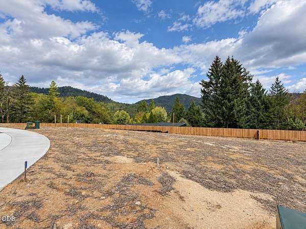 0.16 Acres of Residential Land for Sale in Grants Pass, Oregon