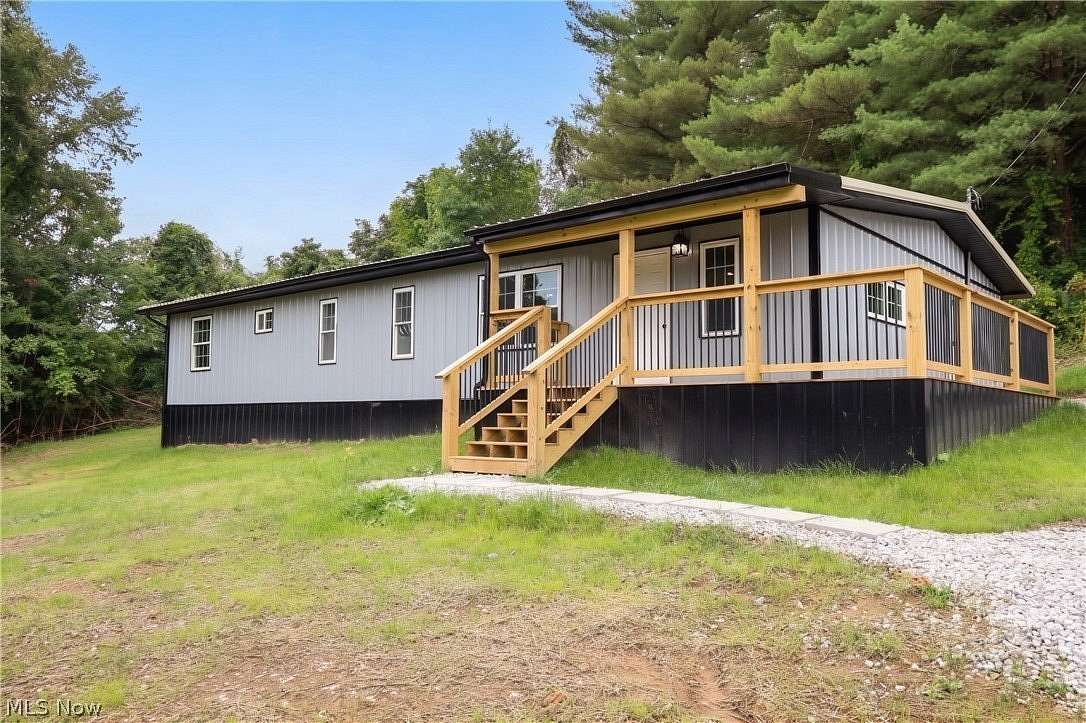 9.1 Acres of Land with Home for Sale in Belmont, Ohio