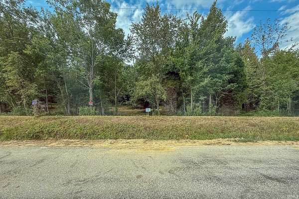 5.75 Acres of Residential Land for Sale in Lynnville, Indiana