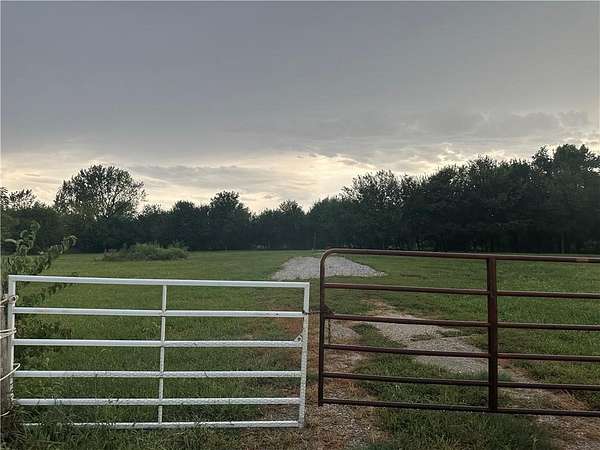 3.17 Acres of Residential Land for Sale in Louisburg, Kansas