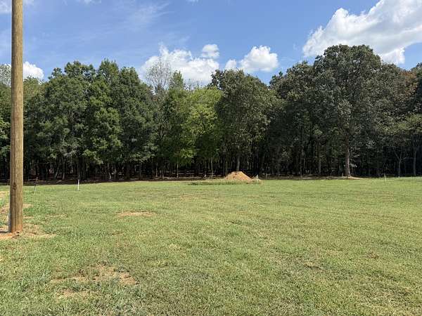 5 Acres of Residential Land for Sale in McMinnville, Tennessee