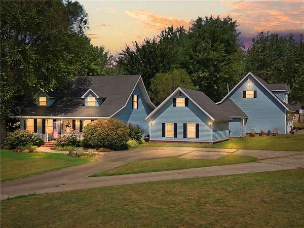 2 Acres of Land with Home for Sale in Fayetteville, Arkansas