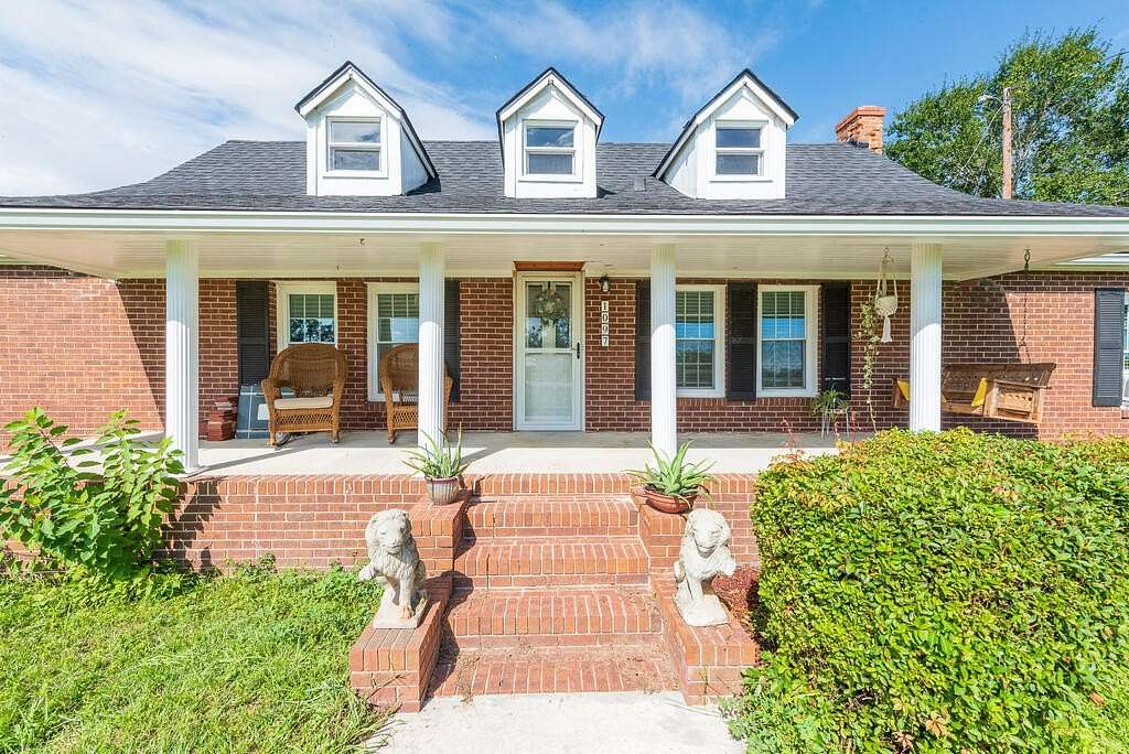 3.82 Acres of Land with Home for Sale in Lake Park, Georgia