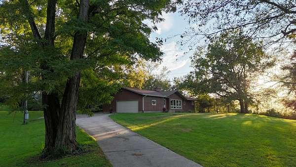5 Acres of Land with Home for Sale in Milan, Illinois
