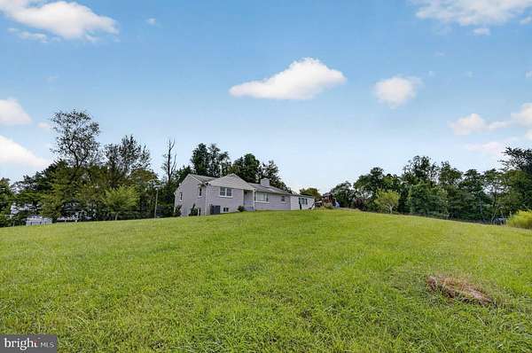 2 Acres of Land with Home for Sale in Great Falls, Virginia