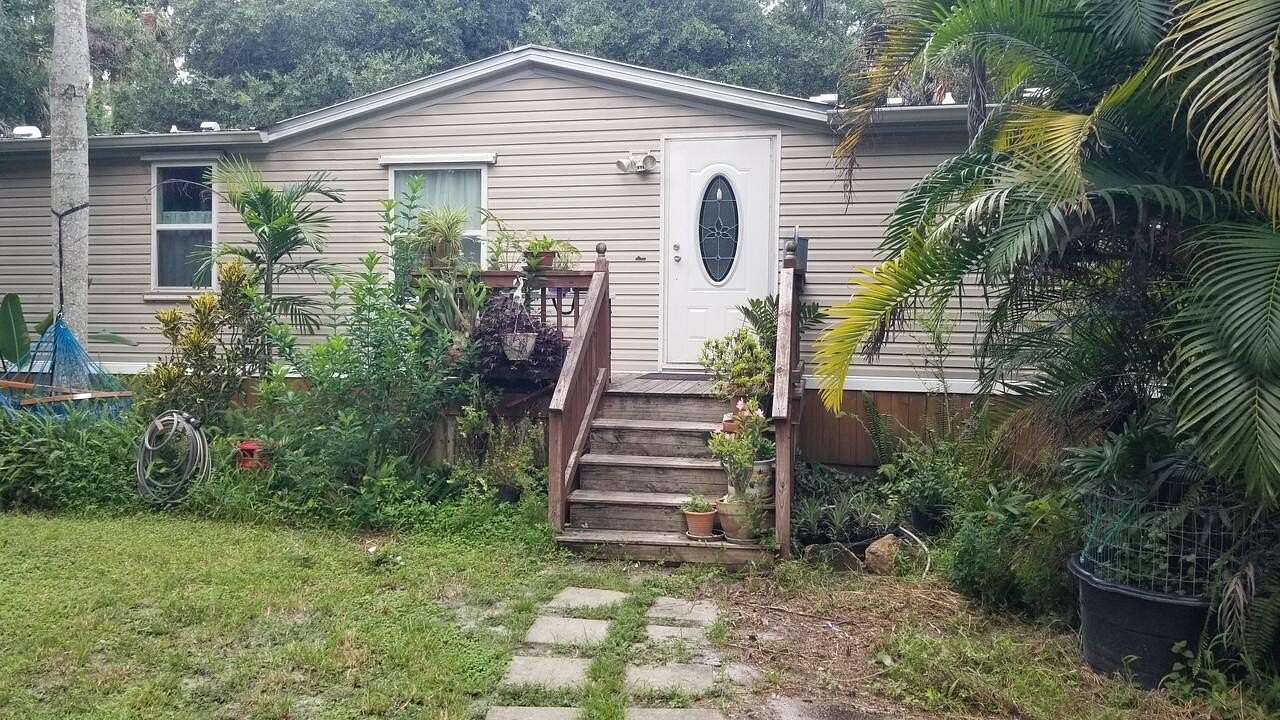 6 Acres of Land with Home for Sale in Okeechobee, Florida
