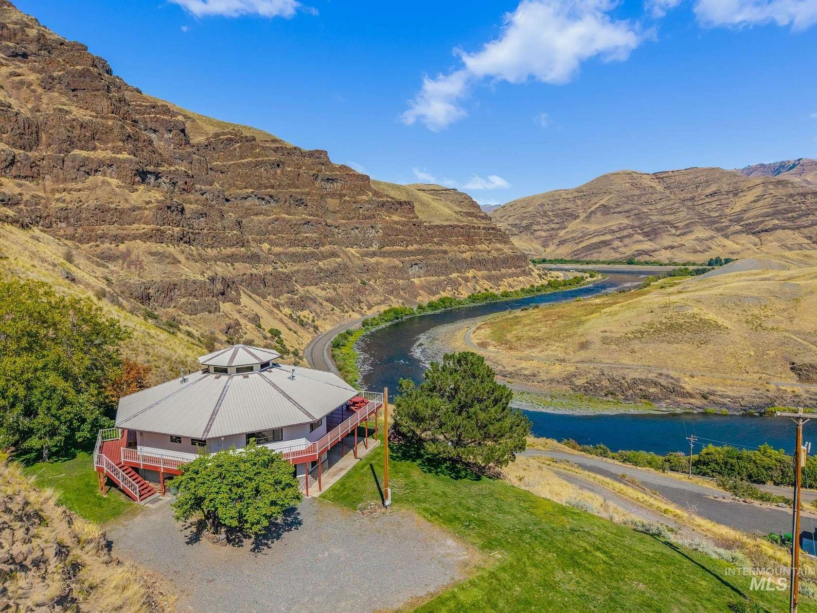 15.5 Acres of Recreational Land with Home for Sale in Asotin, Washington