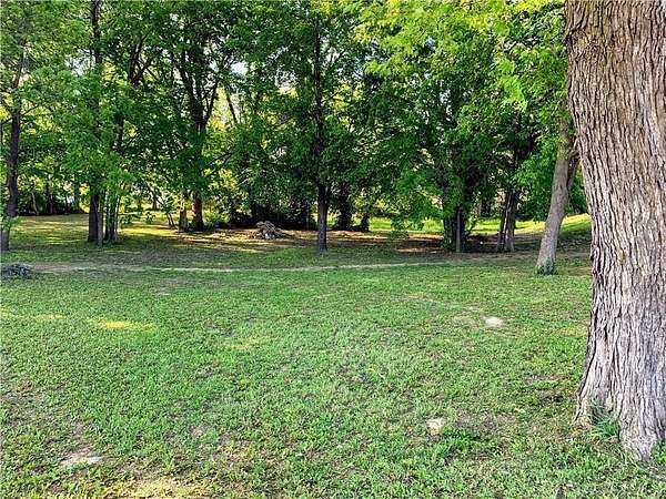 1.23 Acres of Commercial Land for Sale in Independence, Missouri