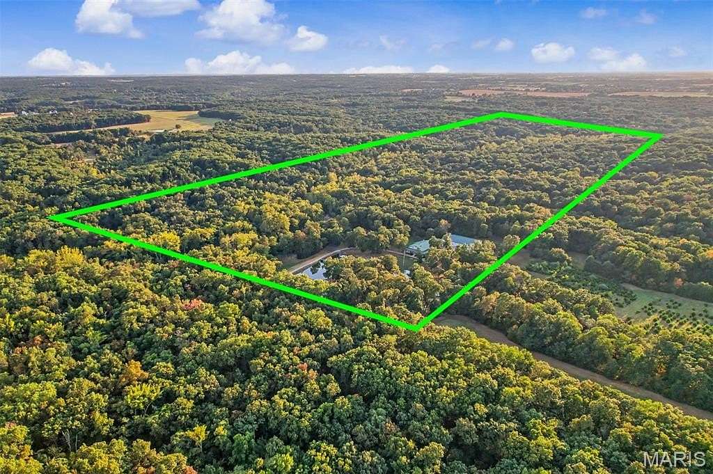 85 Acres of Improved Recreational Land for Sale in Warrenton, Missouri